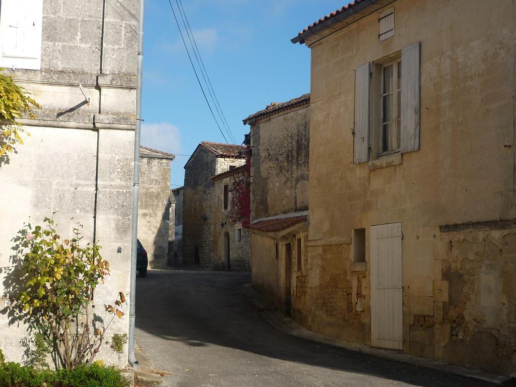 Chambres D'Hotes L'En Haut Des VignesMérignac エクステリア 写真