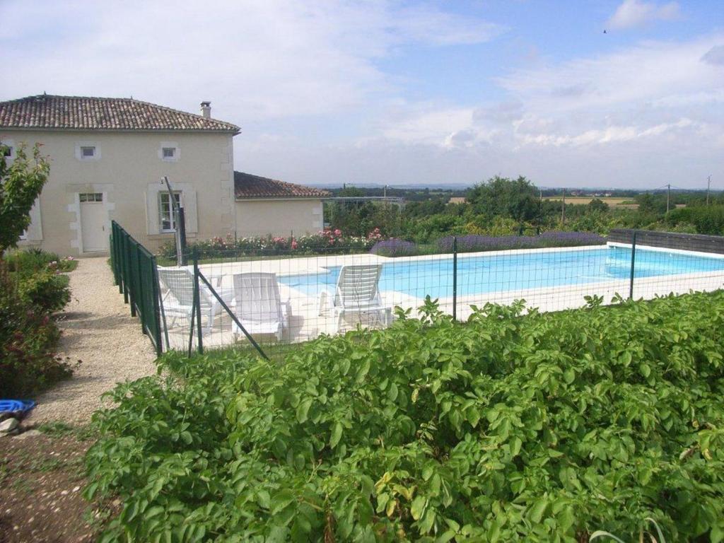 Chambres D'Hotes L'En Haut Des VignesMérignac エクステリア 写真